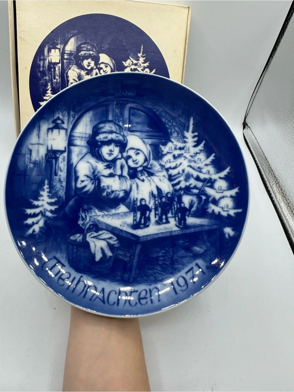Bavaria Germany Bareuther Christmas Plate Year 1971 Weihnachten Blue and White
